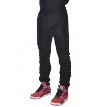 477002-BLACK